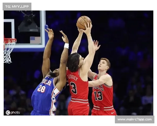 吉迪轰下25分9篮板布泽利斯送出20分5盖帽携手助队奋力拼搏