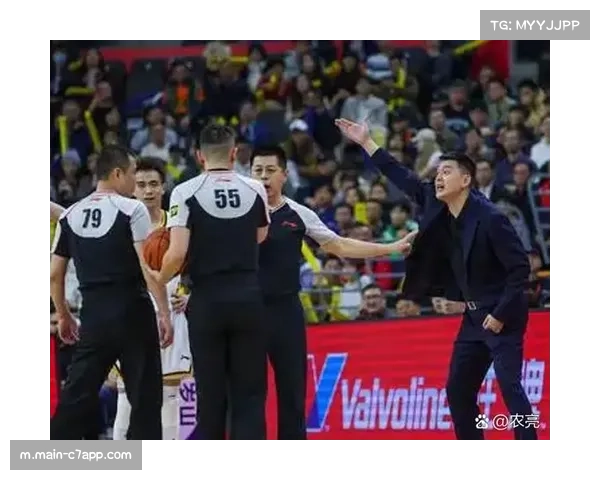 韩德君退役张镇麟离队促使辽宁队进入重建阶段